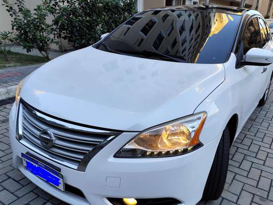 NISSAN-SENTRA-2014