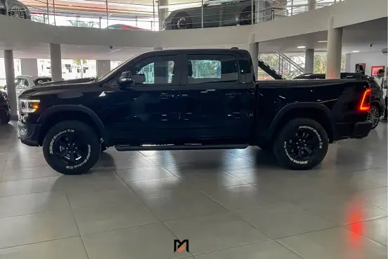 RAM-1500-5.7 V8 GASOLINA REBEL CD 4X4 AUTOMÁTICO RAM-1500-2022