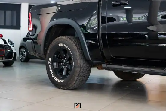 RAM-1500-5.7 V8 GASOLINA REBEL CD 4X4 AUTOMÁTICO RAM-1500-2022