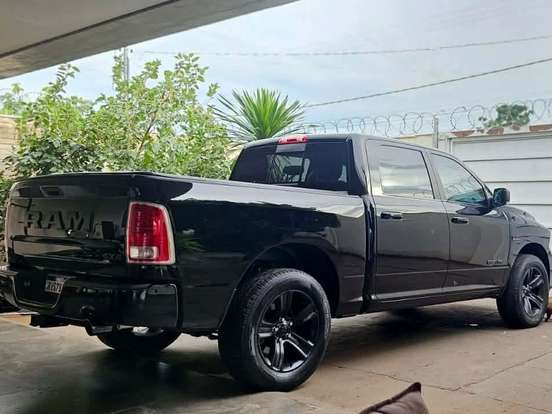 RAM-CLASSIC-5.7 V8 GASOLINA LARAMIE NIGHT EDITION CD 4X4 AUTOMÁTICO RAM-CLASSIC-2022