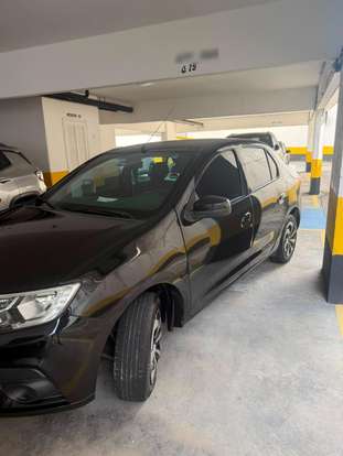 RENAULT-LOGAN-2020