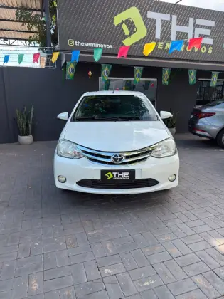 TOYOTA ETIOS 1.5 PLATINUM 16V FLEX 4P MANUAL TOYOTA ETIOS 1.5 PLATINUM 16V FLEX 4P MANUAL