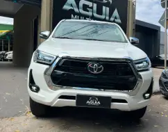 TOYOTA HILUX 2.8 D-4D TURBO DIESEL CD SRV 4X4 AUTOMÁTICO TOYOTA HILUX 2.8 D-4D TURBO DIESEL CD SRV 4X4 AUTOMÁTICO