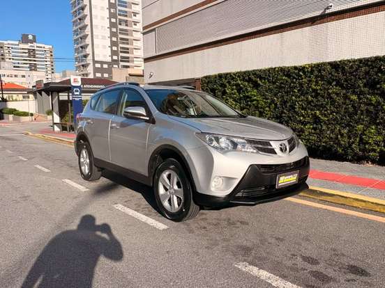 TOYOTA-RAV4-2013