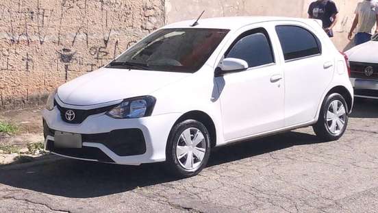 TOYOTA-ETIOS-2018