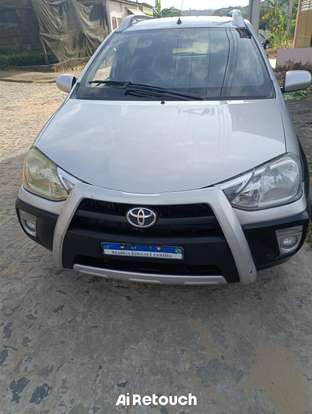 TOYOTA-ETIOS-1.5 XS 16V FLEX 4P MANUAL TOYOTA-ETIOS-2015