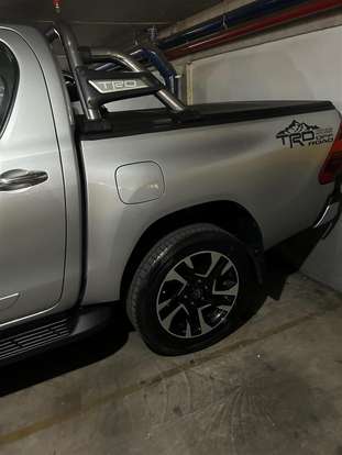TOYOTA-HILUX-2018