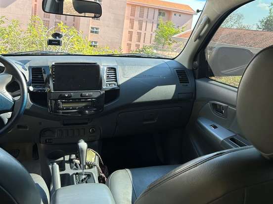 TOYOTA-HILUX-2.7 SRV 4X4 CD 16V FLEX 4P AUTOMÁTICO TOYOTA-HILUX-2012