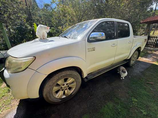 TOYOTA-HILUX-2013