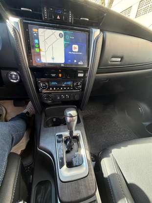 TOYOTA-HILUX SW4-2023