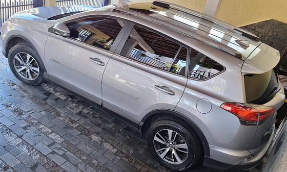 TOYOTA RAV4 2.0 TOP 4X2 16V GASOLINA 4P AUTOMÁTICO