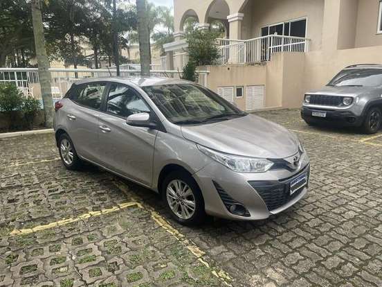TOYOTA-YARIS-2018
