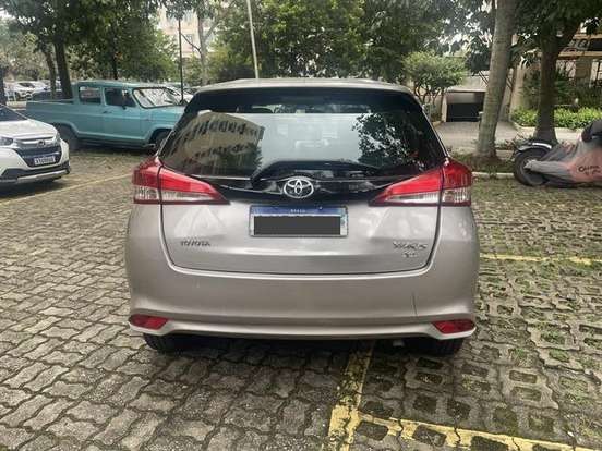 TOYOTA-YARIS-2018
