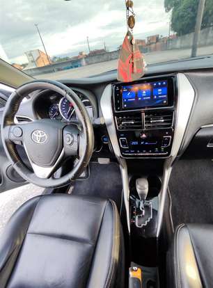 TOYOTA-YARIS-2020