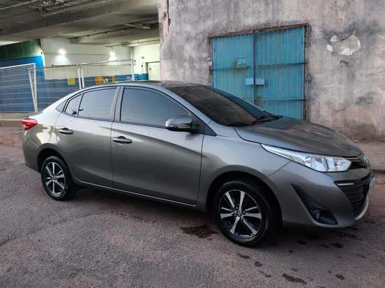 TOYOTA-YARIS-2020