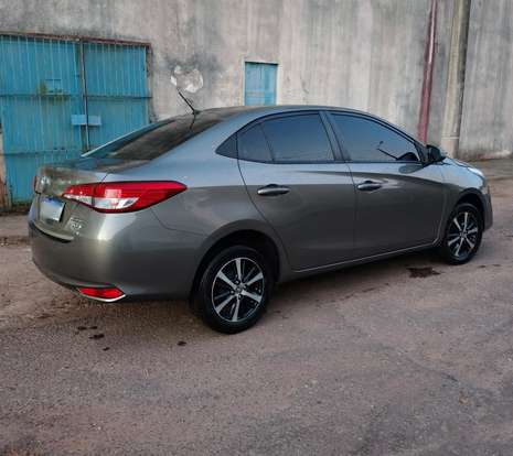 TOYOTA-YARIS-2020