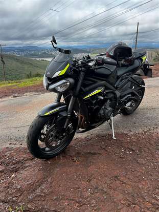 TRIUMPH-STREET TRIPLE 765 RS-2020