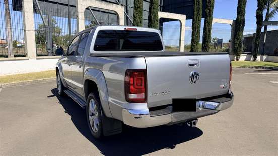 VOLKSWAGEN-AMAROK-2022