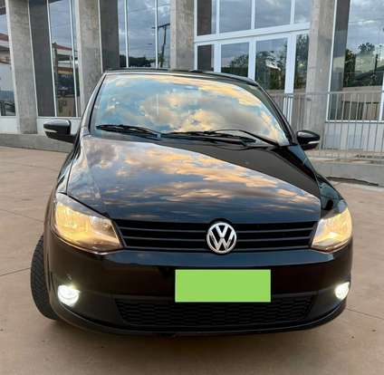 VOLKSWAGEN-FOX-2012