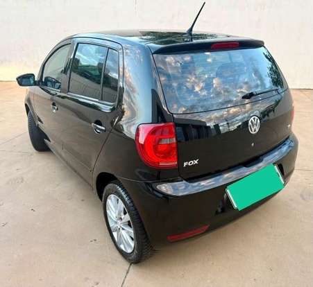 VOLKSWAGEN-FOX-2012