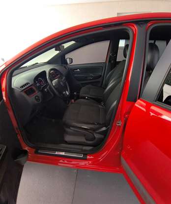 VOLKSWAGEN-FOX-1.6 MI ROCK IN RIO 8V FLEX 4P MANUAL VOLKSWAGEN-FOX-2013