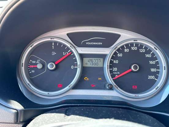 VOLKSWAGEN-GOL-2009
