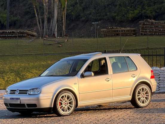 VOLKSWAGEN-GOLF-1.8 MI GTI 20V 150CV TURBO GASOLINA 4P MANUAL VOLKSWAGEN-GOLF-2000