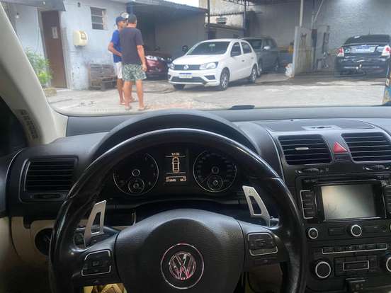 VOLKSWAGEN-JETTA-2.5 I 20V 170CV GASOLINA 4P TIPTRONIC VOLKSWAGEN-JETTA-2010
