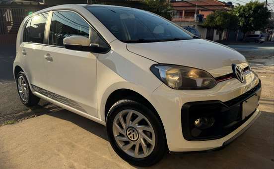 VOLKSWAGEN-UP-2019