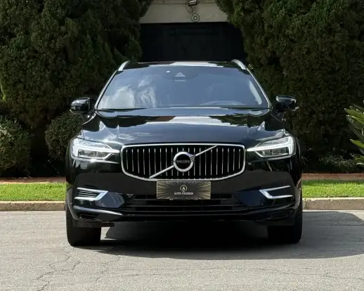 VOLVO-XC60-2020