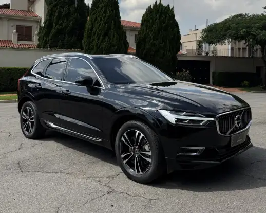 VOLVO-XC60-2020