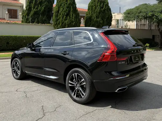 VOLVO-XC60-2.0 T8 HYBRID MOMENTUM AWD GEARTRONIC VOLVO-XC60-2020