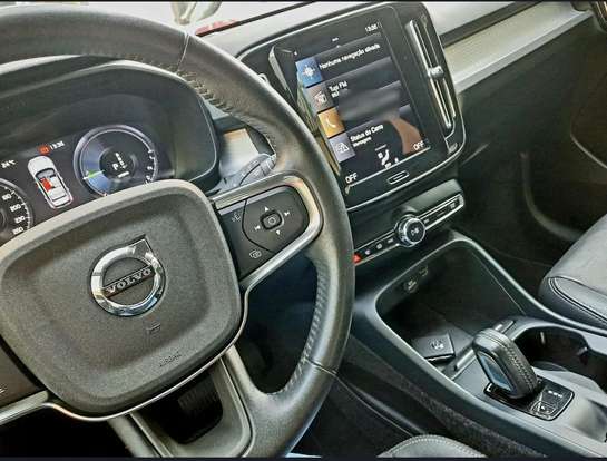 VOLVO-XC40-1.5 T5 RECHARGE MOMENTUM GEARTRONIC VOLVO-XC40-2021