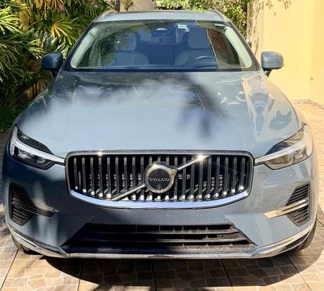 VOLVO-XC60-2024