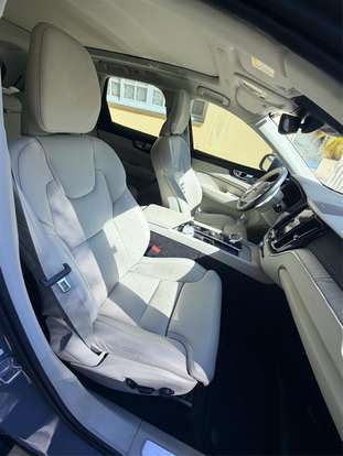 VOLVO-XC60-2024