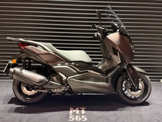 YAMAHA XMAX 300 CONNECTED ABS YAMAHA XMAX 300 CONNECTED ABS