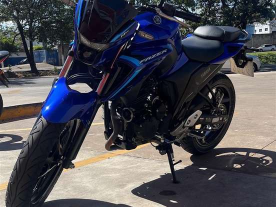 YAMAHA-FZ25 FAZER CONNECTED ABS YAMAHA-FZ25 FAZER CONNECTED ABS-2025