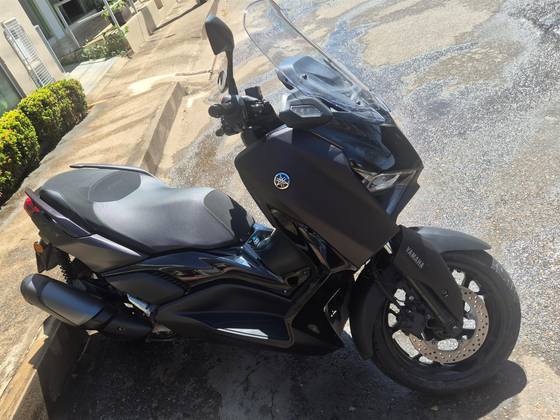 YAMAHA XMAX 300 CONNECTED ABS 