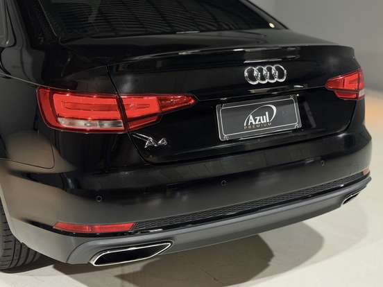 AUDI-A4-2019