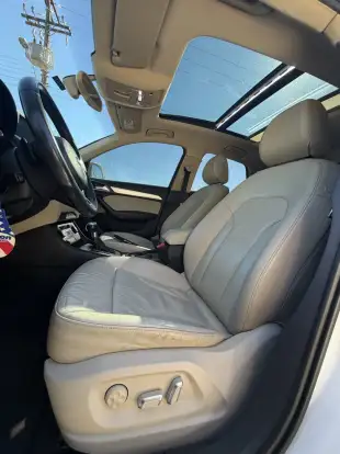AUDI-Q3-2015