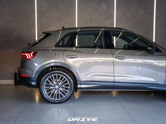 AUDI-Q3-1.4 35 TFSI GASOLINA BLACK S TRONIC AUDI-Q3-2020