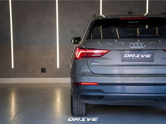 AUDI-Q3-2020