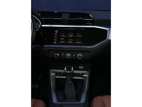 AUDI-Q3-2020