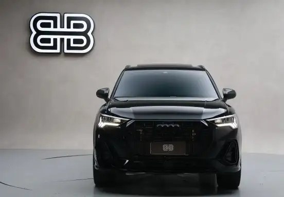 AUDI-Q3-2024