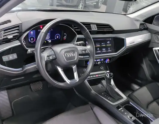 AUDI-Q3-2022