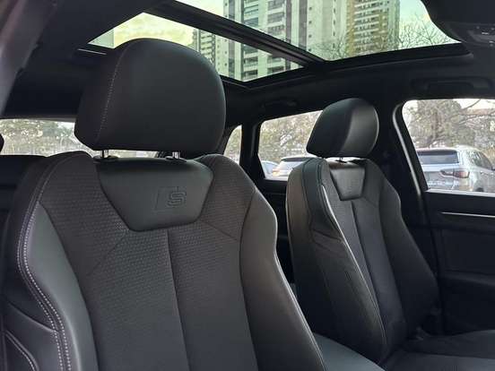 AUDI-Q3-2023