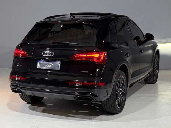 AUDI-Q5-2023