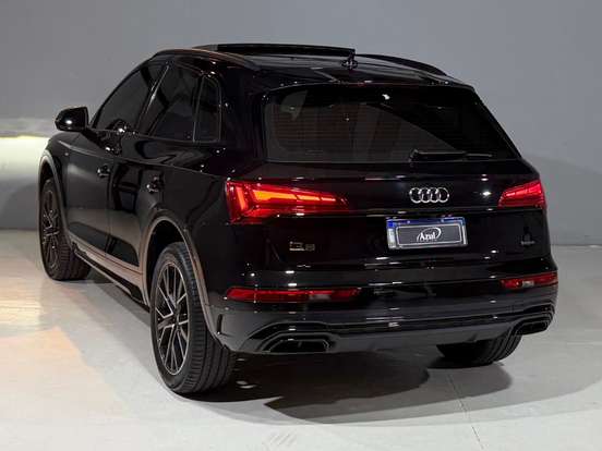 AUDI-Q5-2023