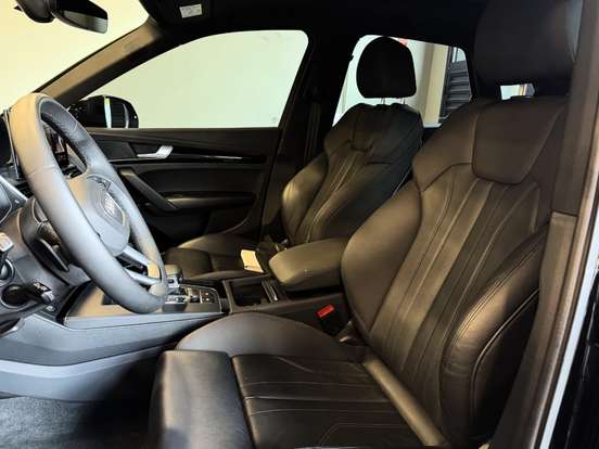 AUDI-Q5-2023