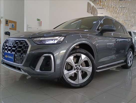 AUDI-Q5-2021
